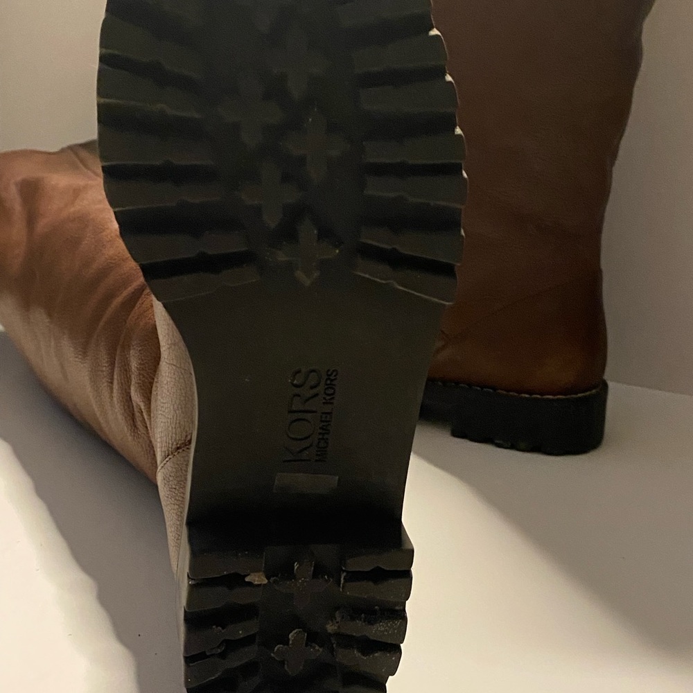 Boots - Picture 2 of 5